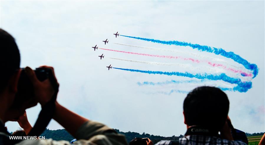 Red Arrows britânicos em destaque no Show Aéreo da China