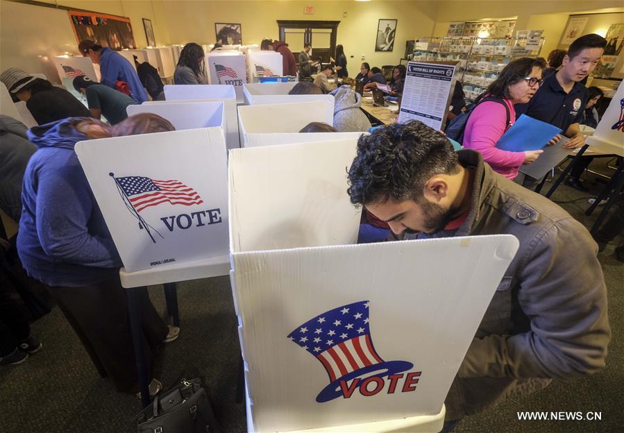 Eleições dos EUA: Votações têm início em 37 estados