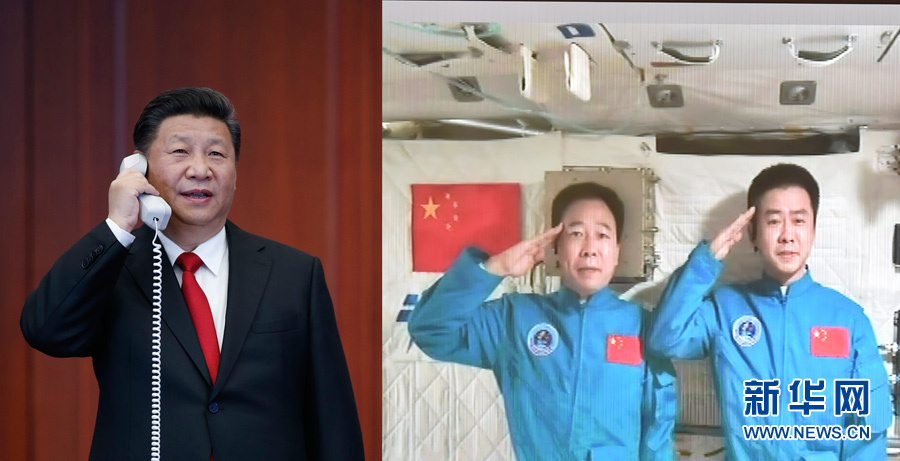 Xi Jinping saúda astronautas via chamada de vídeo