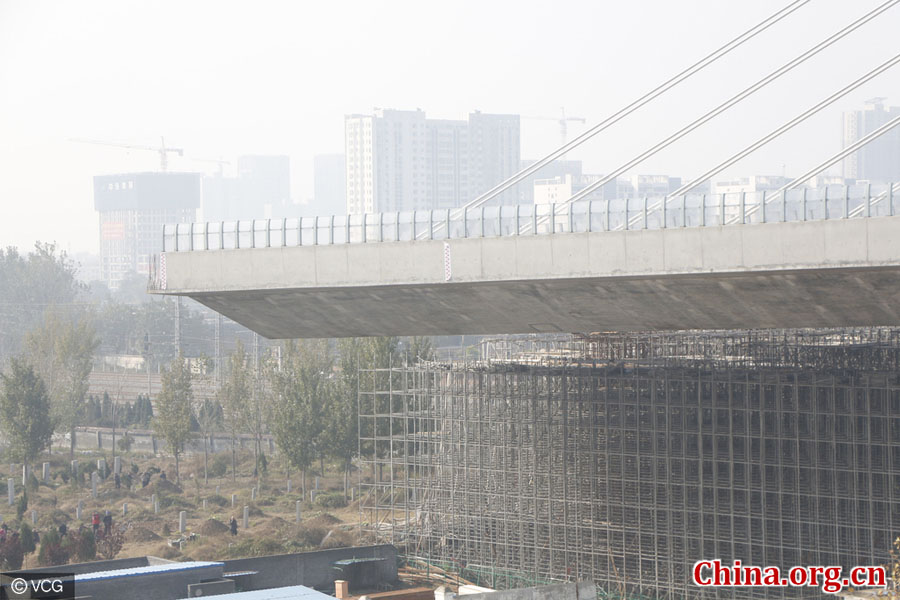 Insólito: Ponte chinesa gira 81,67 graus