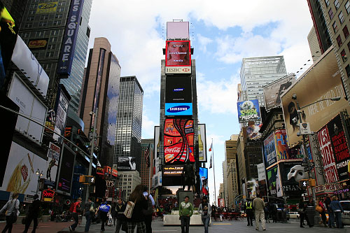 Vídeo sobre atrações turísticas da China é transmitido na Times Square de Nova York