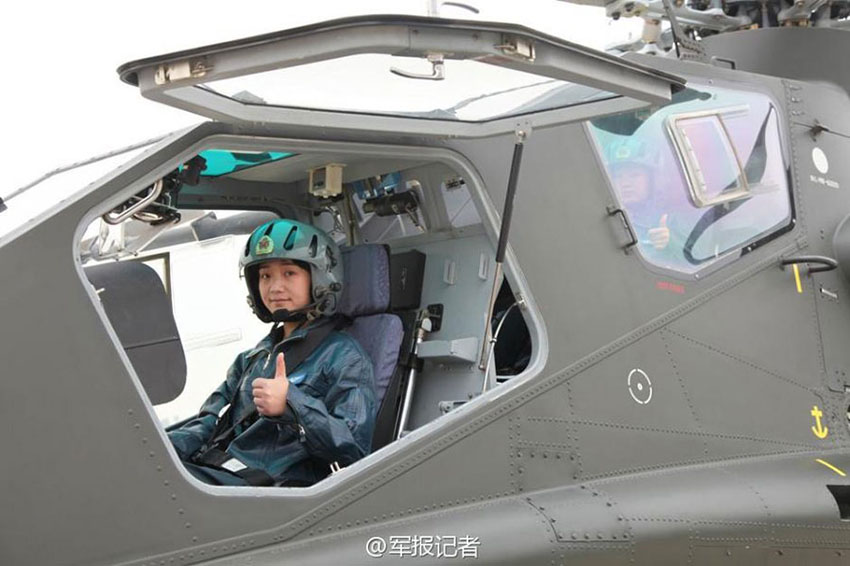 Primeiras pilotos femininas prontas para servir no esquadrão de helicópteros de ataque da China