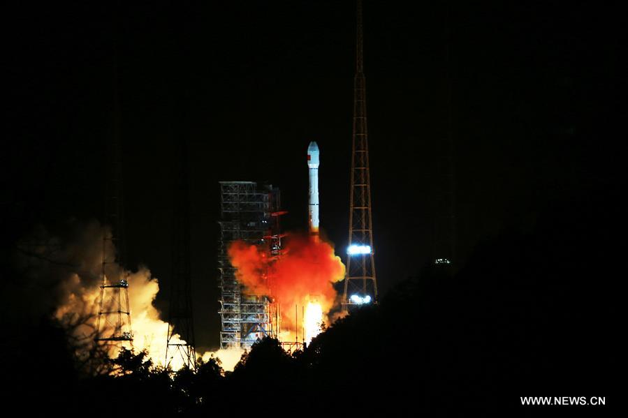 China lança 4º satélite de retransmissão de dados