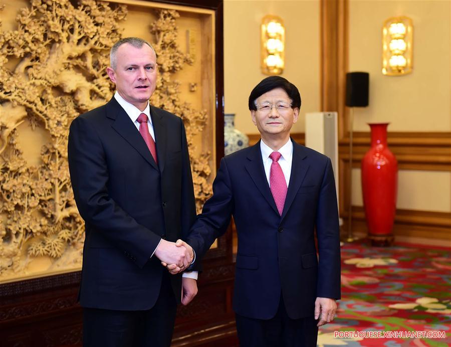 China e Belarus concordam em expandir cooperação em aplicação da lei