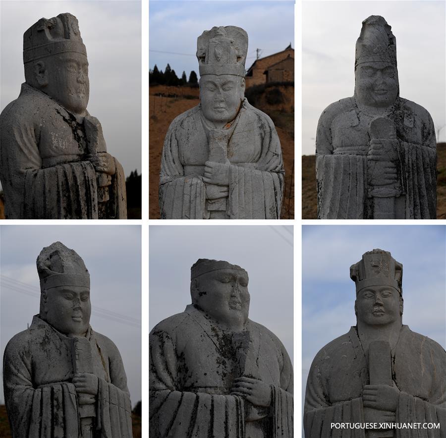 Esculturas de pedra no Mausoléu de Jianling na província de Shaanxi