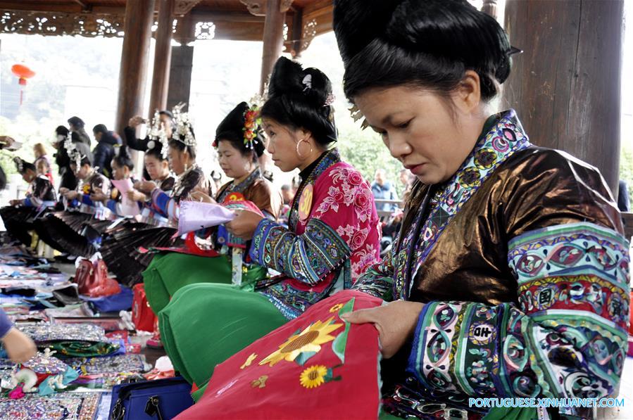 Concurso de bordado é realizado em Guizhou