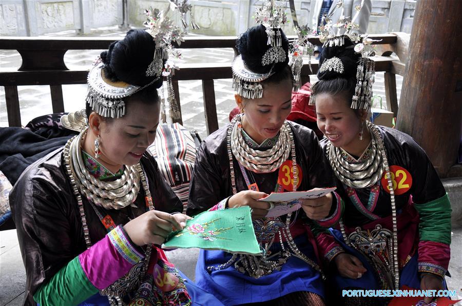 Concurso de bordado é realizado em Guizhou