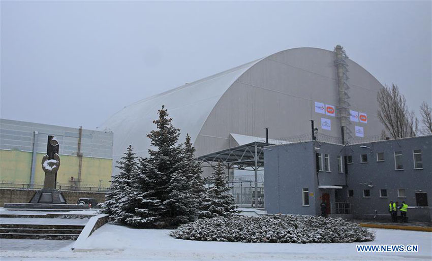 Ucrânia constrói nova cobertura de segurança no local do reator de Chernobyl