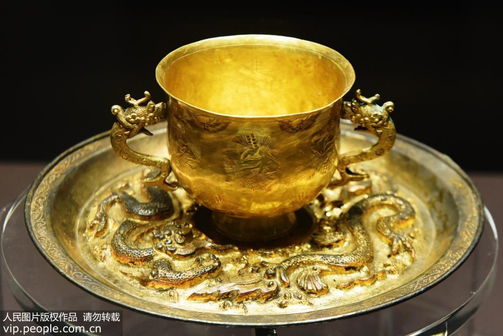 Relíquias culturais de ouro exibidas no leste da China