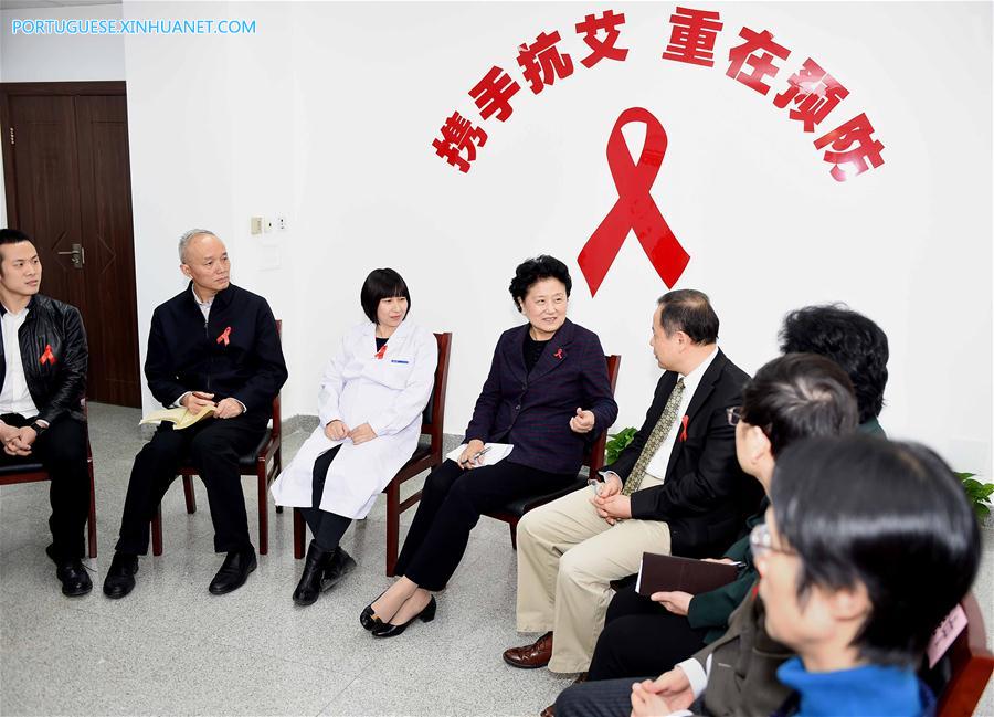 Vice-primeira-ministra da China enfatiza necessidade de prevenção e tratamento de HIV/AIDS