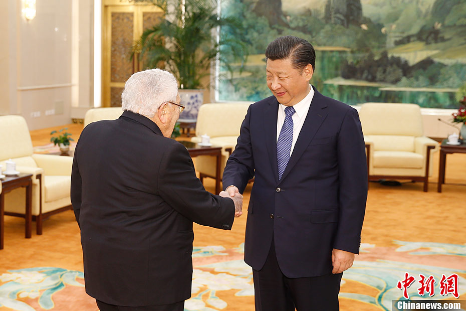 Presidente chinês se reúne com Henry Kissinger e discute laços China-EUA