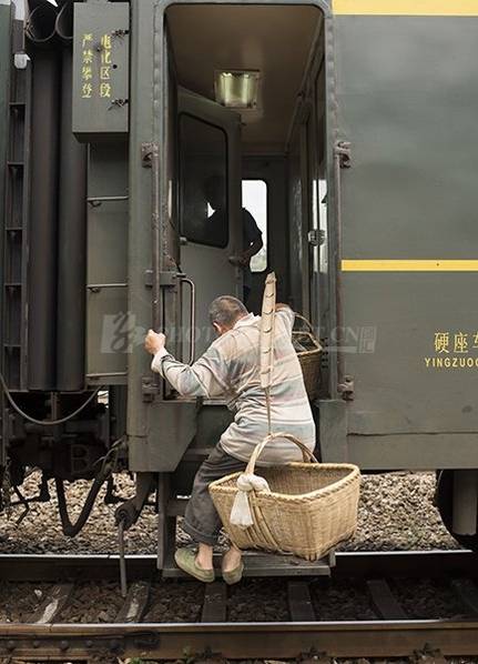 Trem gratuito se torna viral nas redes sociais da China