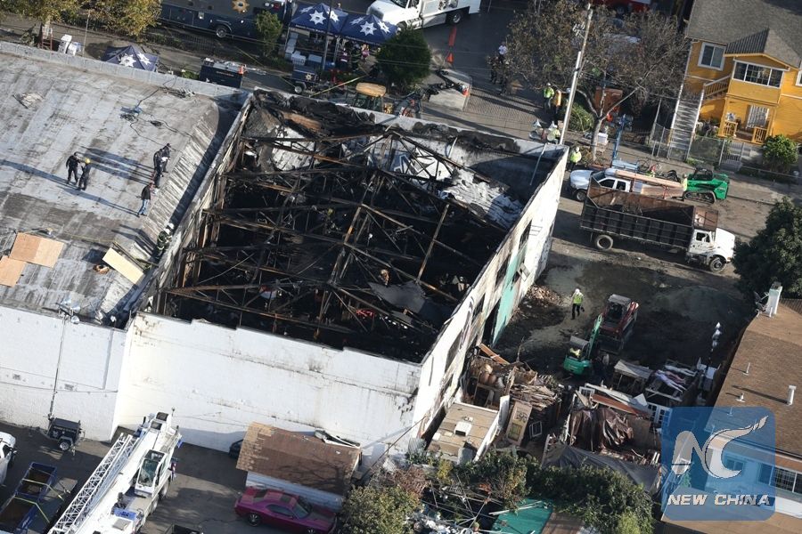 Incêndio em armazém em Oakland causa pelo menos 36 mortos 