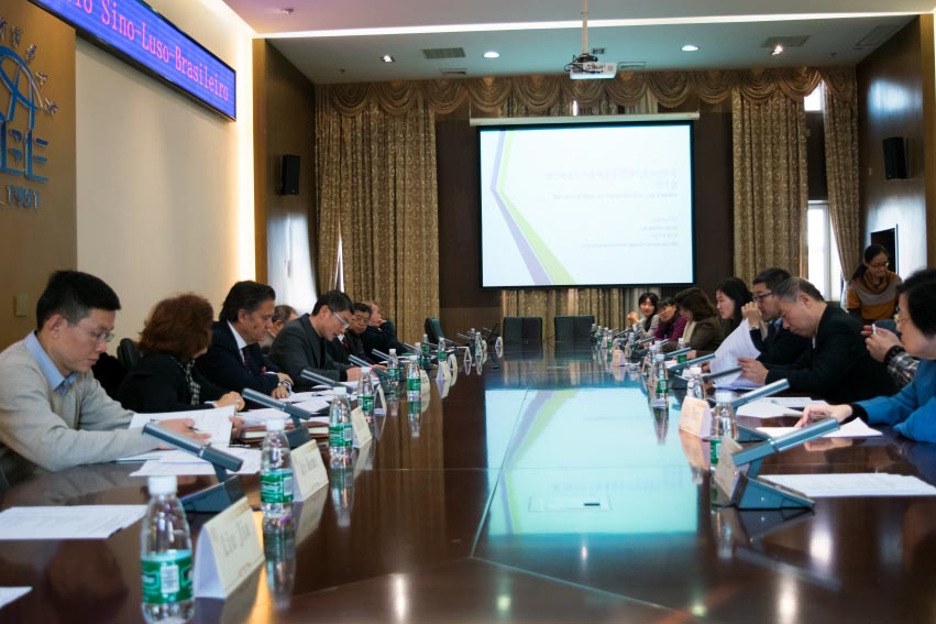 Seminário em torno do intercâmbio sino-luso-brasileiro realizado com sucesso em Beijing