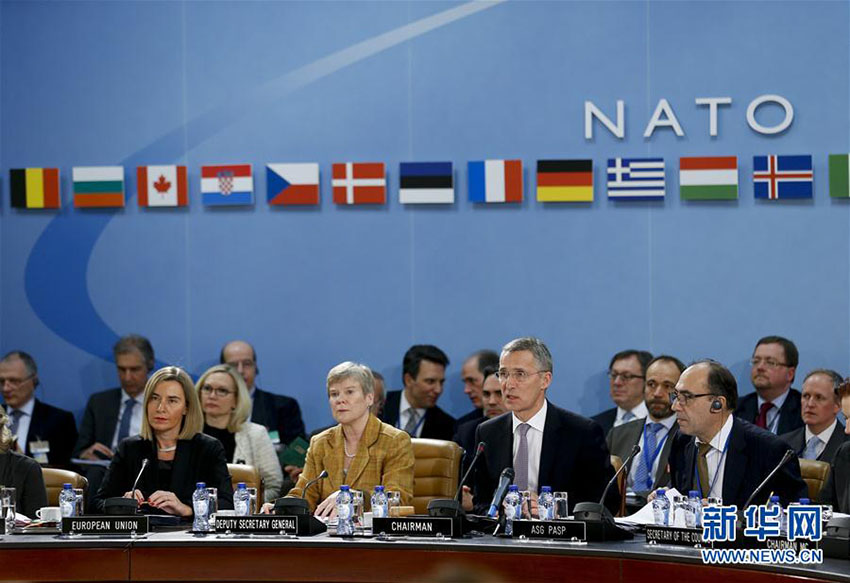 Chanceleres da OTAN chegam a consensos em relação ao fortalecimento de parcerias com UE