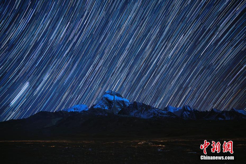 Fotos capturam extensão celeste noturna no Tibete