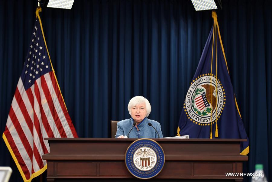 Reserva Federal dos EUA aumenta taxa de juro de referência e prevê mais aumentos para o próximo ano