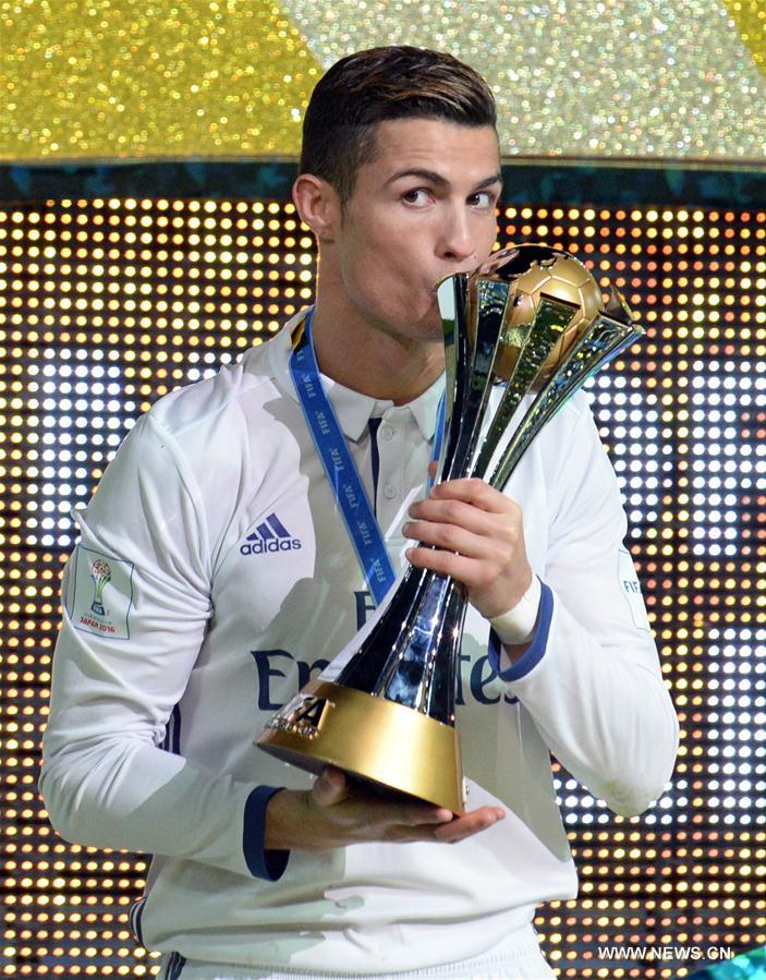 Hat-trick de Ronaldo garante vitória do Real Madrid na Copa do Mundo de Clubes
