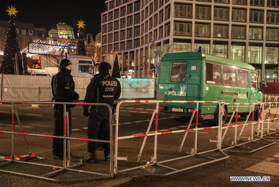 Polícia alemã em busca do suspeito do atentado