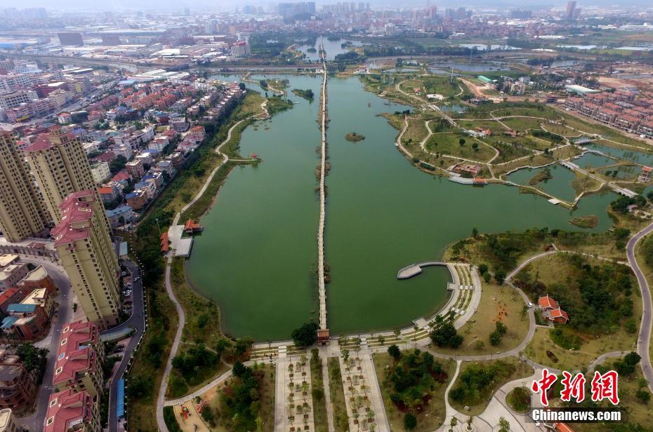 Vista aérea de antiga Ponte Anping, a mais longa da China
