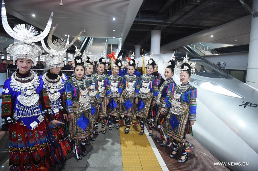 Inaugurada principal ferrovia de alta velocidade leste-oeste na China