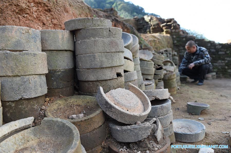 Relíquias do forno de porcelanas de Dongxi na província de Fujian