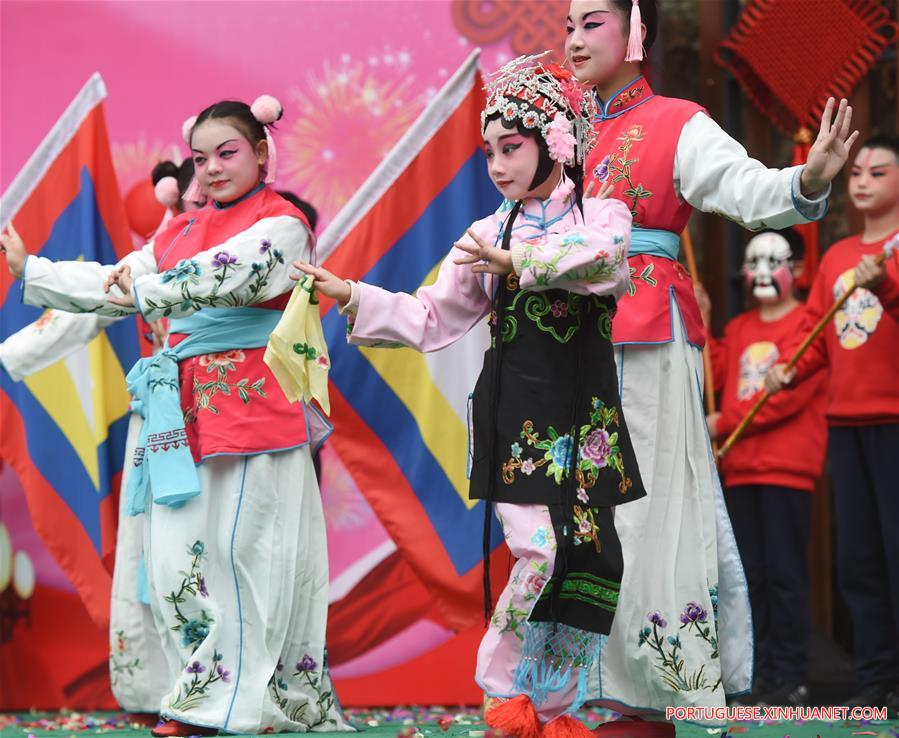 Escola no sudeste da China realiza festa temática sobre cultura tradicional