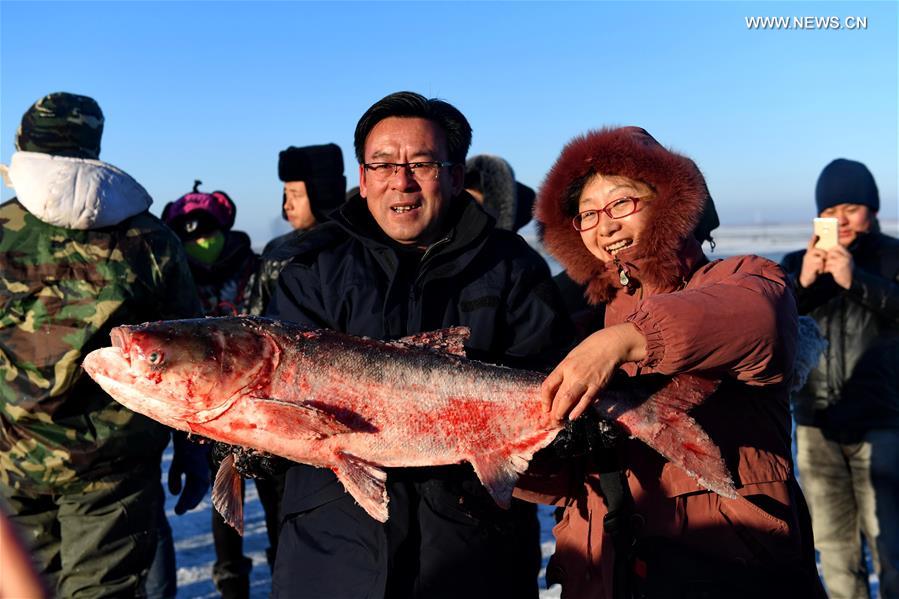 Época de pesca de inverno iniciada com celebrações no nordeste da China