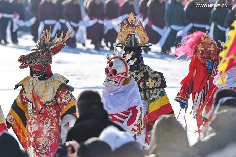 Época de pesca de inverno iniciada com celebrações no nordeste da China