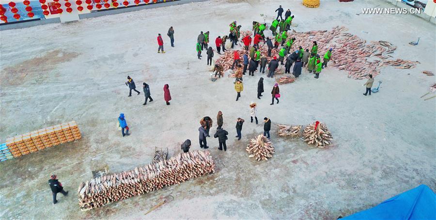 Época de pesca de inverno iniciada com celebrações no nordeste da China