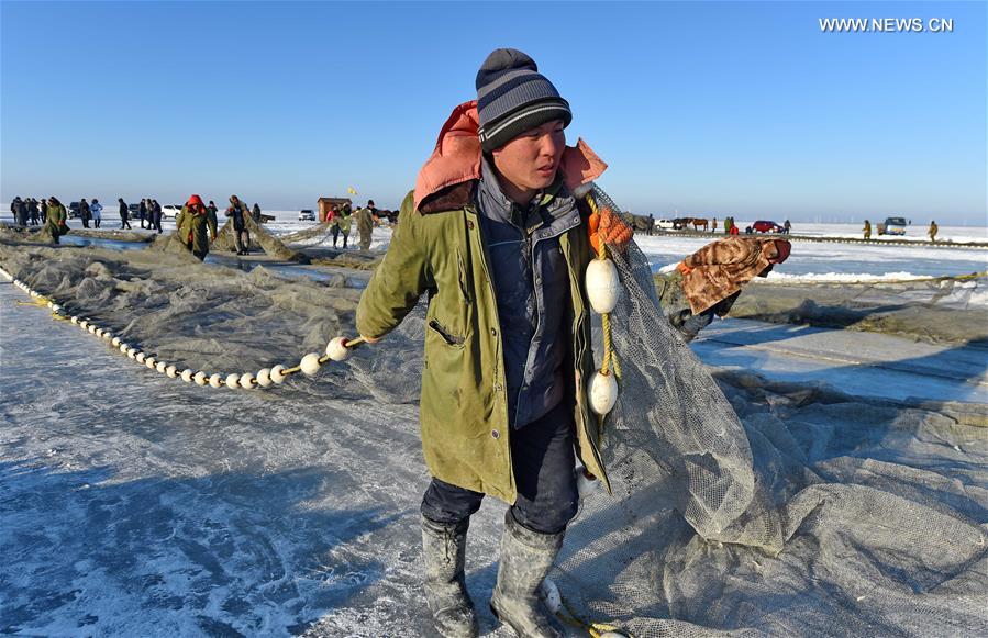 Época de pesca de inverno iniciada com celebrações no nordeste da China