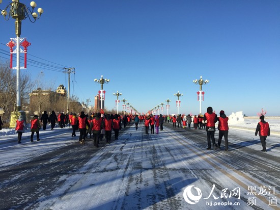 Diário do Povo Online organiza caminhada em comemoração do seu 20º aniversário em Heilongjiang