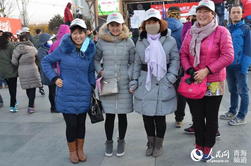 Diário do Povo Online organiza caminhada em comemoração do seu 20º aniversário em Xining