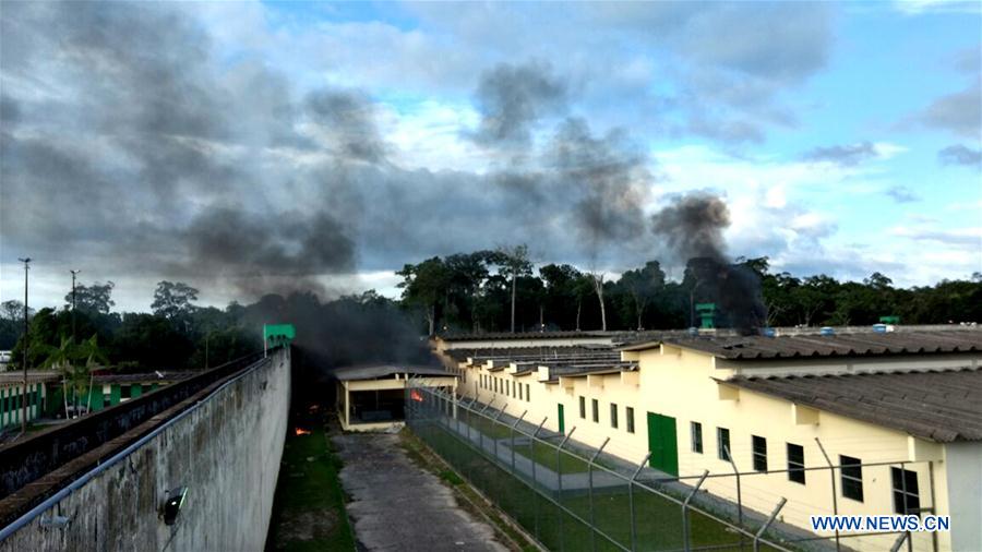 Motim em prisão brasileira causa mais de 50 mortos