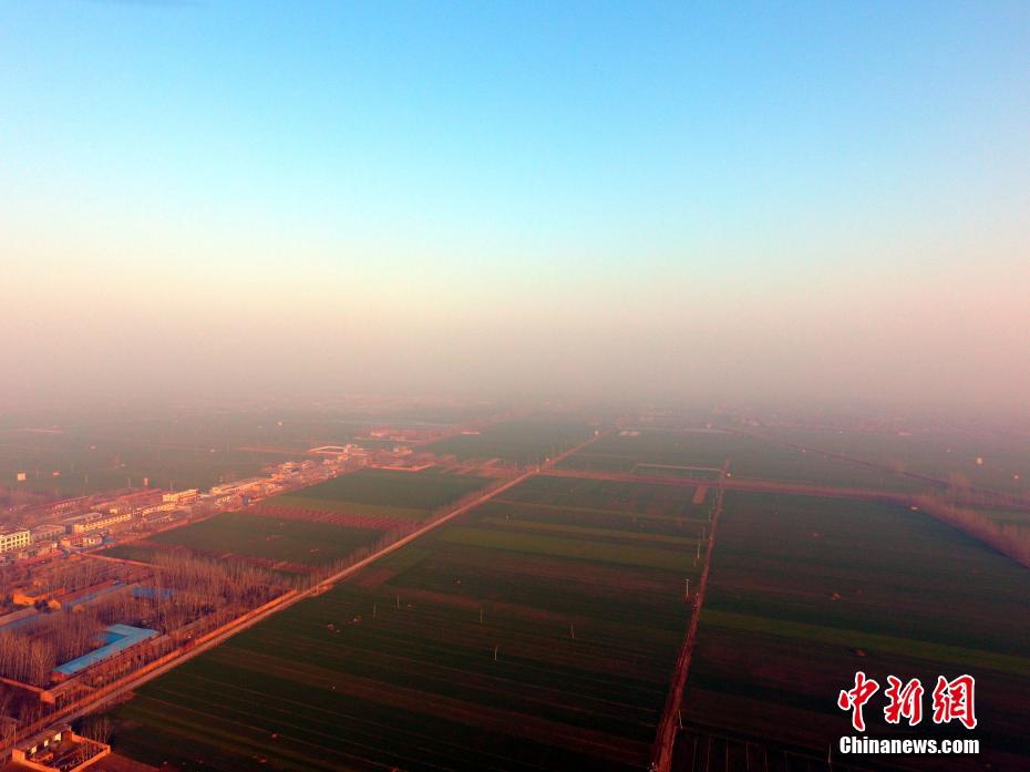 Linha “fronteiriça” entre o céu azul e o smog