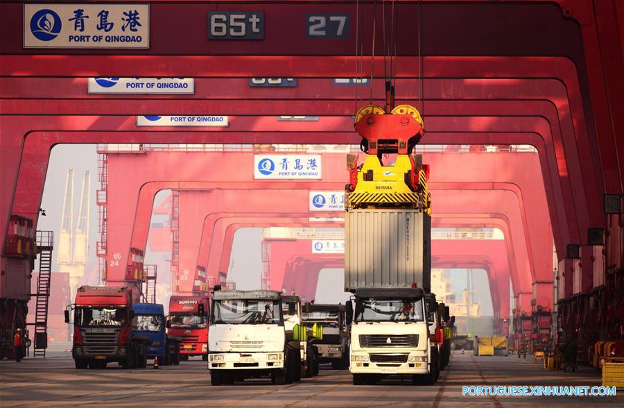 Produção do porto de Qingdao atinge recorde em 2016