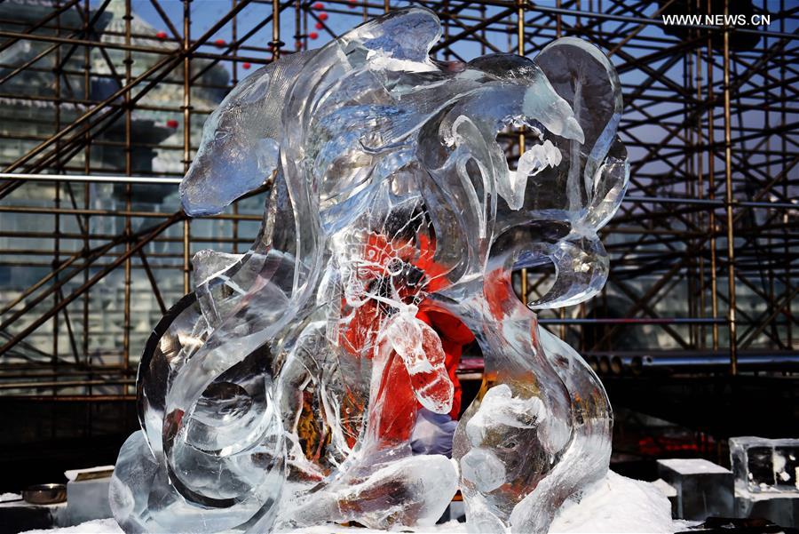31ª Competição Internacional de Escultura em Gelo encerrada em Harbin