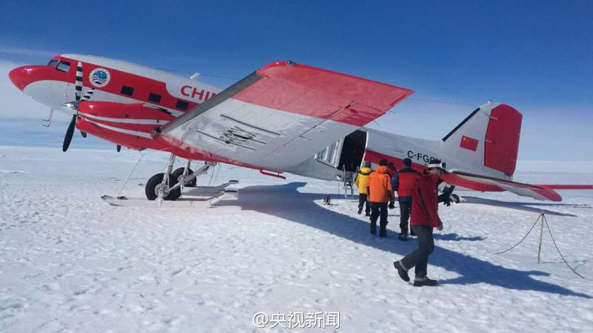 Primeira aeronave de asa fixa da China aterra com sucesso no ponto mais alto do Pólo Sul