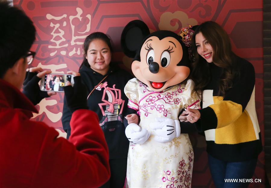 Disney de Shanghai se prepara para Ano Novo Chinês