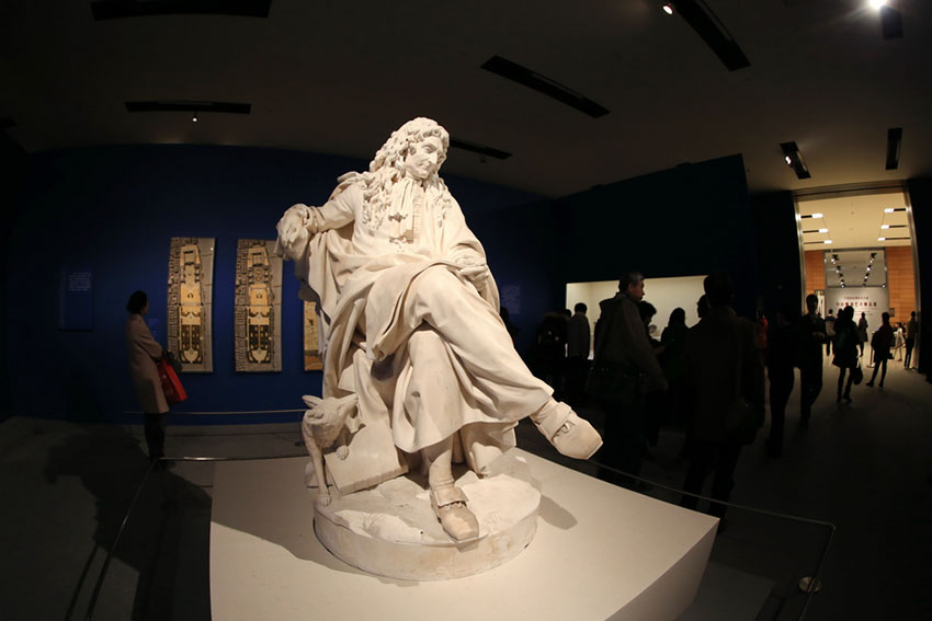 Tesouros artísticos do Louvre são exibidos em Beijing