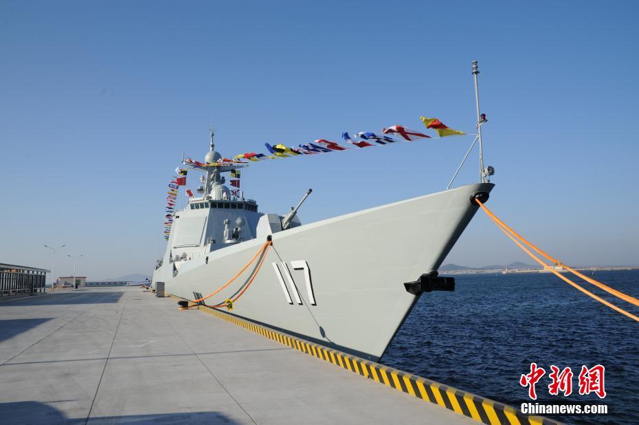 Novo modelo de contratorpedeiro “Xining” entra em operação