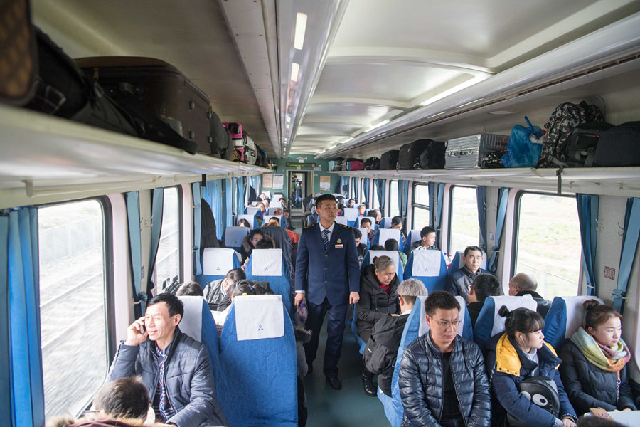 Passageiros de trem mantêm aceso sonho de funcionário de bordo