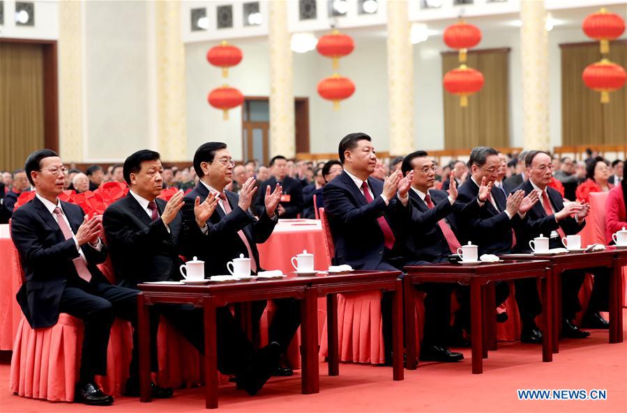 Líderes chineses estendem cumprimentos da Festa da Primavera