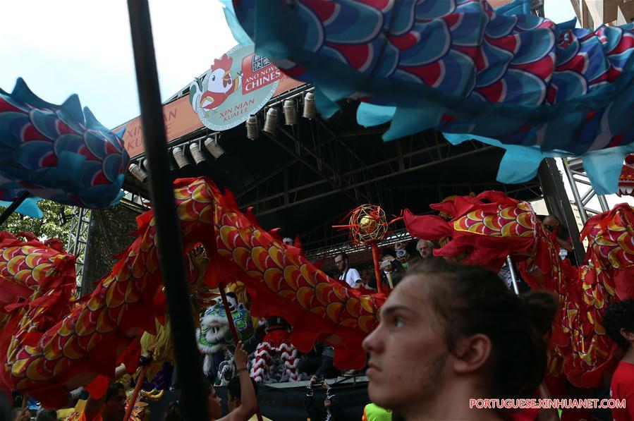 Dança do dragão e do leão celebra o Ano Novo Lunar chinês em São Paulo