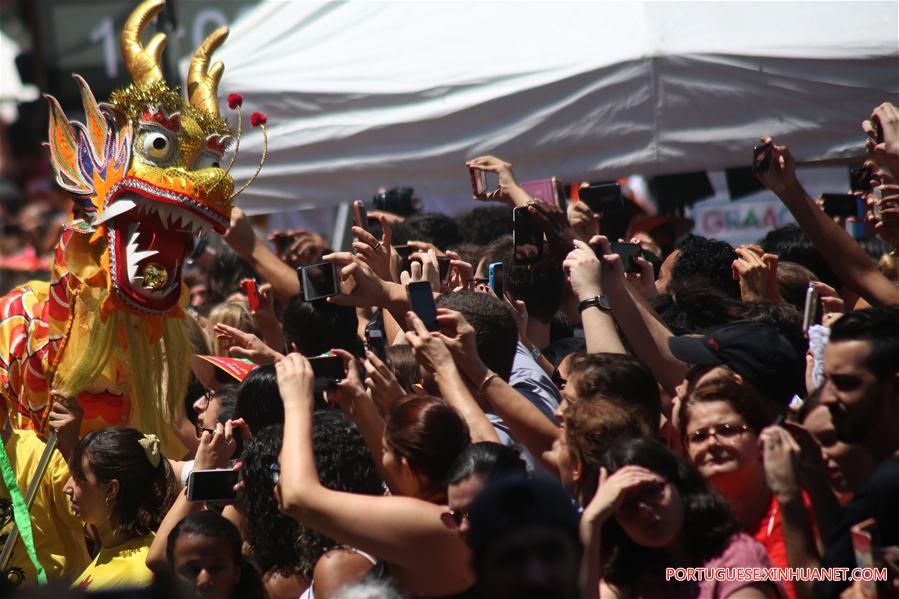 Dança do dragão e do leão celebra o Ano Novo Lunar chinês em São Paulo