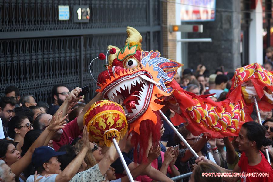 Dança do dragão e do leão celebra o Ano Novo Lunar chinês em São Paulo