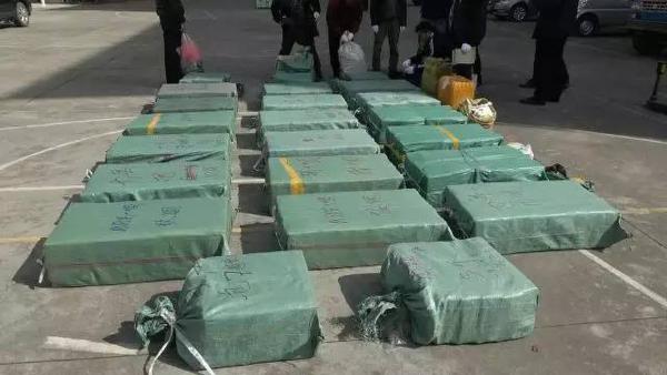 Polícia apreende 330kg de droga e mata dois traficantes no sudoeste da China