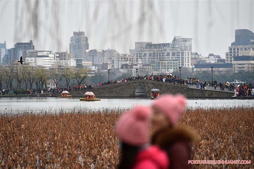 Lago Oeste recebe 632.500 turistas no quarto dia do Ano-Novo Lunar
