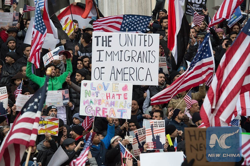 Dezenas de milhares de vistos são revogados sob decreto anti-imigração de Trump