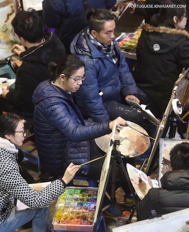 65.000 candidatos participam de quatro dias de testes para ingressar na Academia de Arte da China